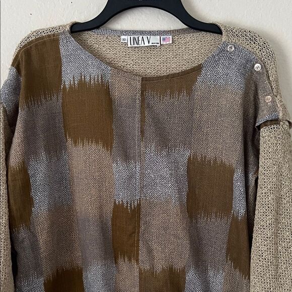 Like New! Vintage Linea Silk Brown and Gray Plaid Sweater Top in SIze 10 - Picture 2 of 11